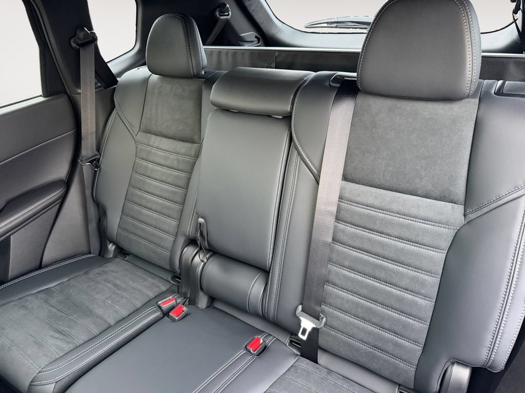 New 2026 Mitsubishi Outlander AWD image 13