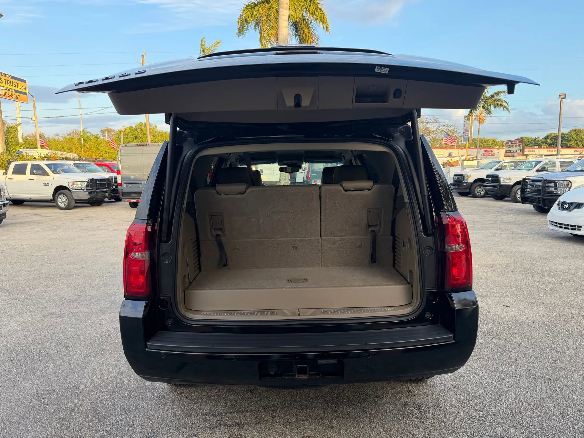 Used 2019 Chevrolet Tahoe LT RWD image 5