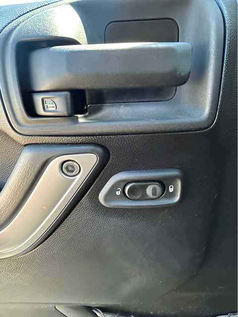 Used 2013 Jeep Wrangler Sahara w/ Dual Top Group AWD/4WD image 18