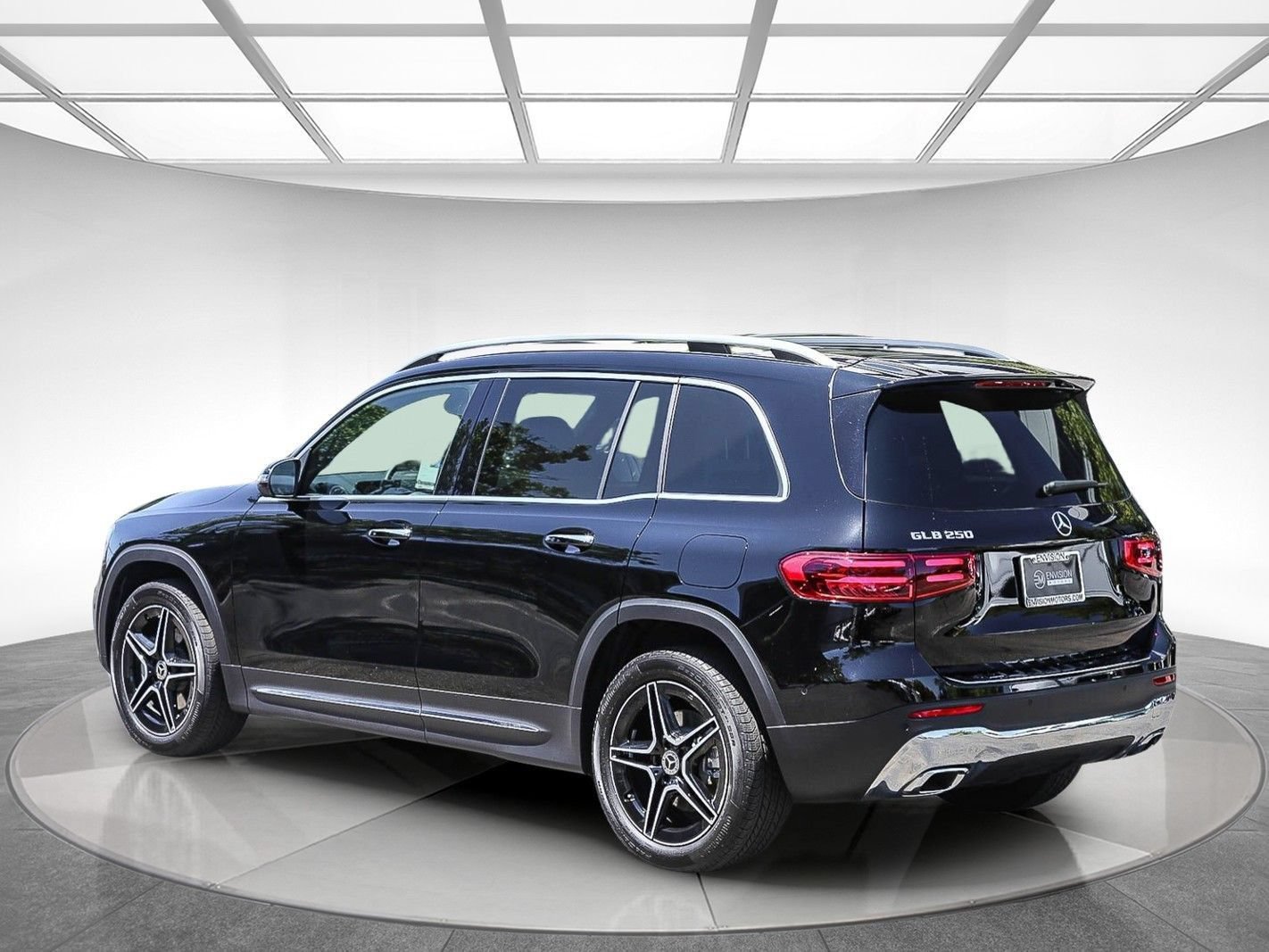 Certified 2026 Mercedes-Benz GLB 250 image 2