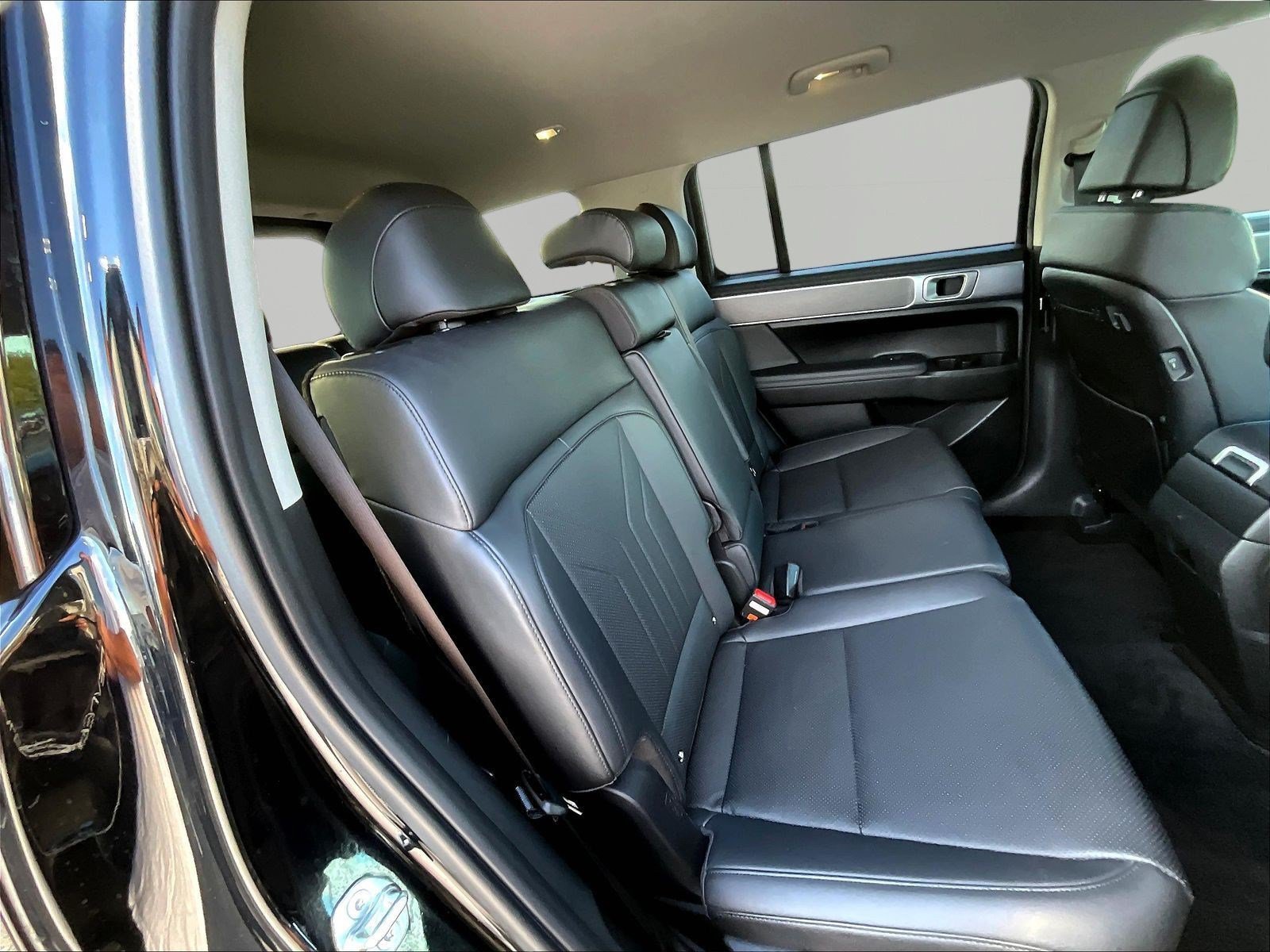 Used 2024 Hyundai Santa Fe SEL AWD/4WD image 25