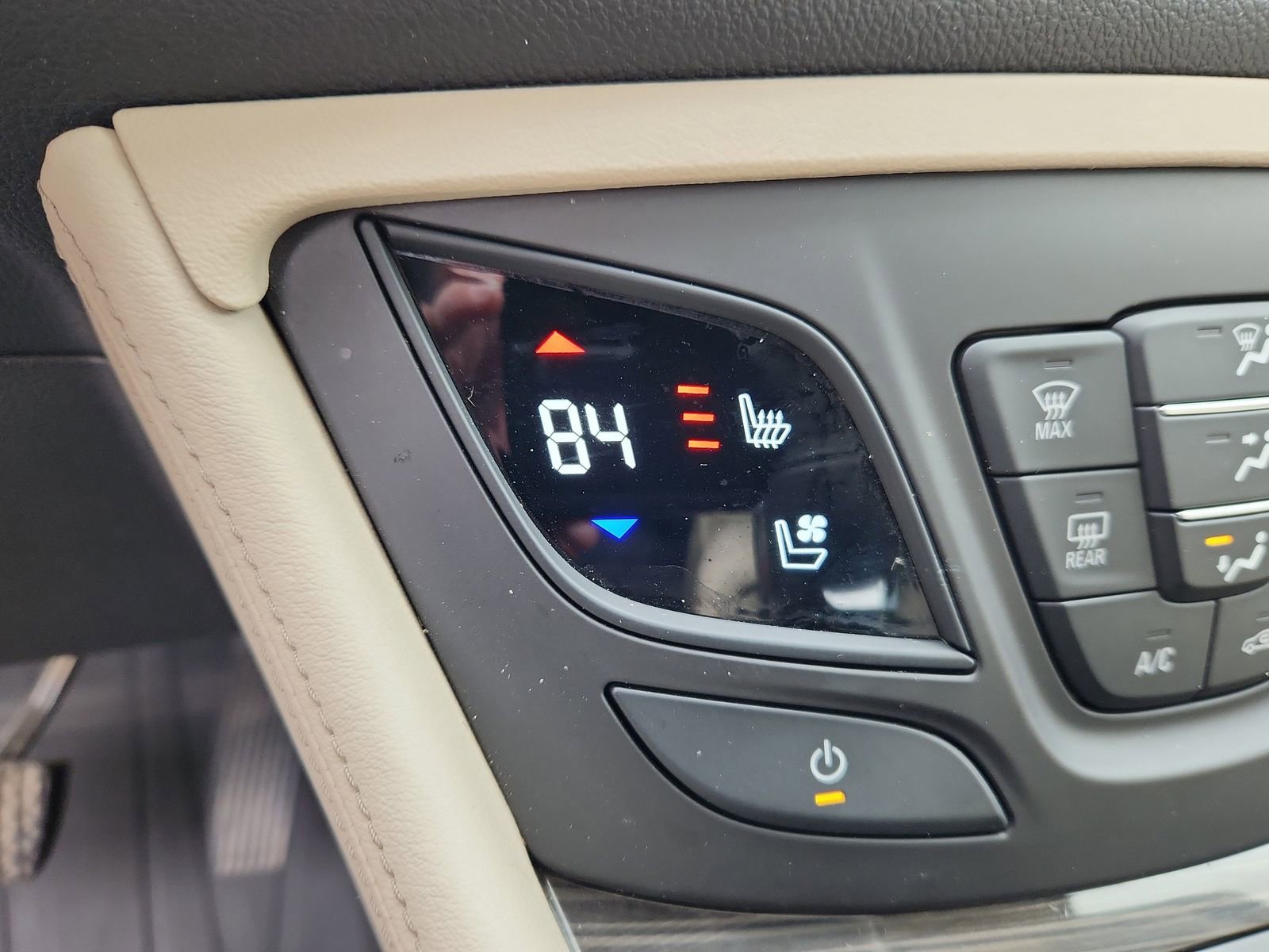 Used 2019 Buick Envision Premium w/ Driver Confidence Package image 22