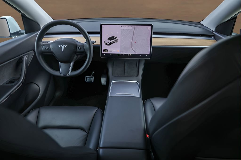 Used 2021 Tesla Model Y Long Range AWD/4WD image 21