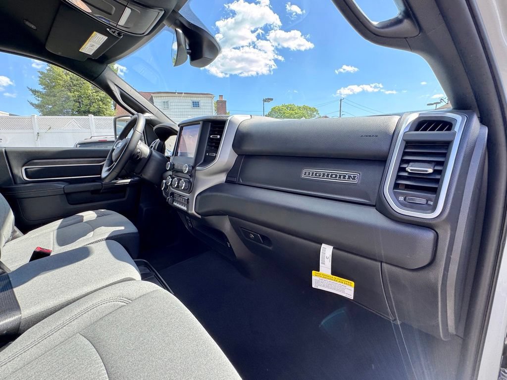 Used 2024 RAM 2500 Big Horn w/ Protection Group AWD/4WD image 19