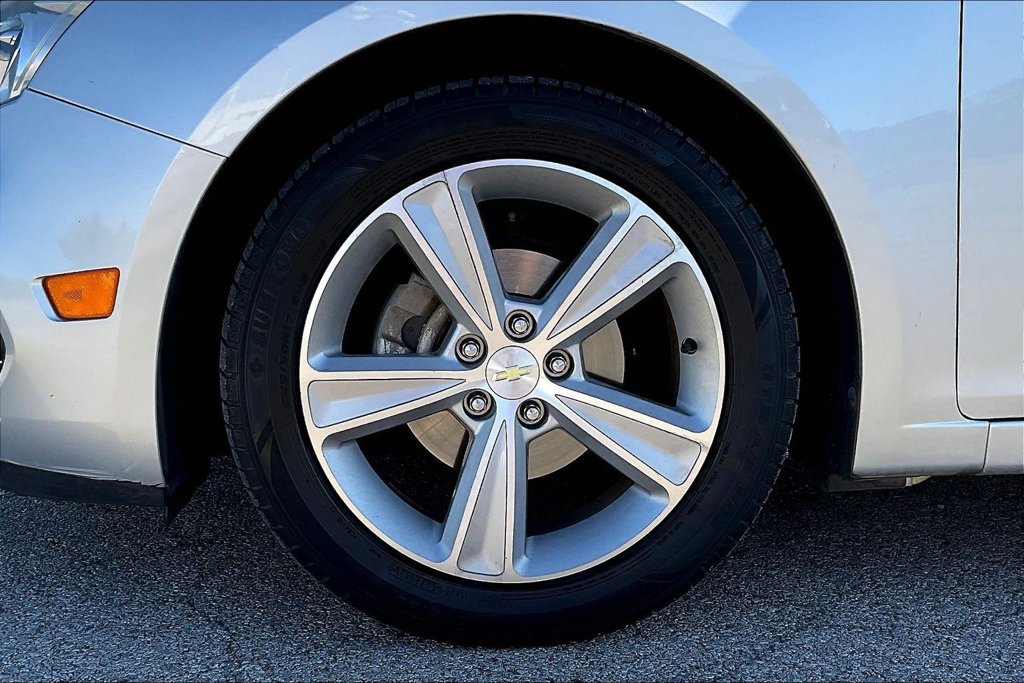 Used 2015 Chevrolet Cruze LT FWD image 26