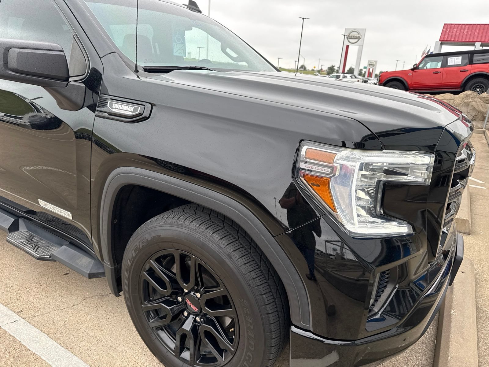 Used 2021 GMC Sierra 1500 Elevation RWD image 5