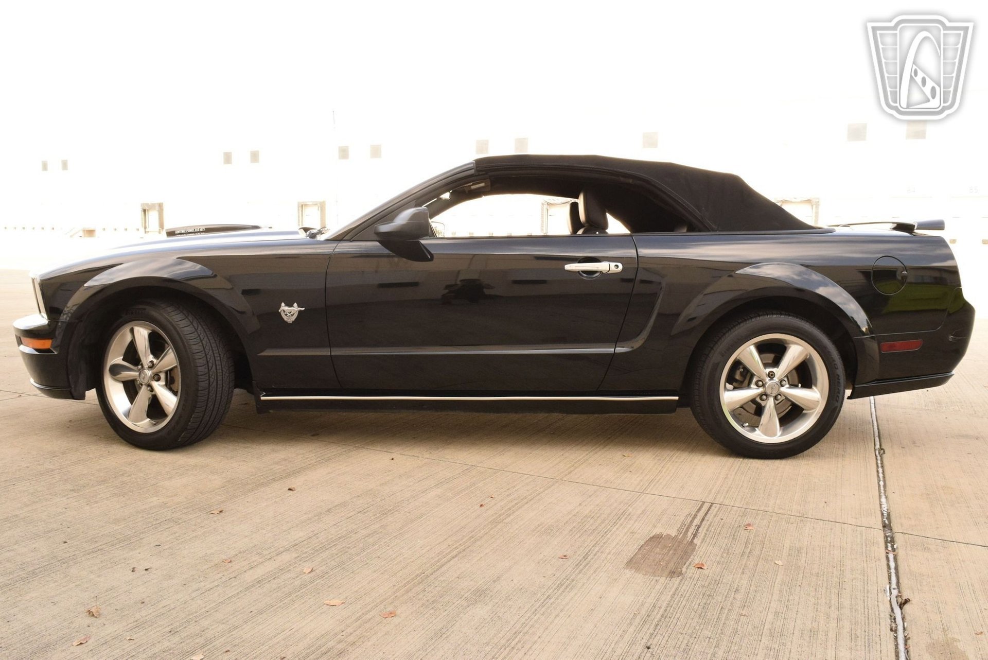 Used 2009 Ford Mustang GT image 39