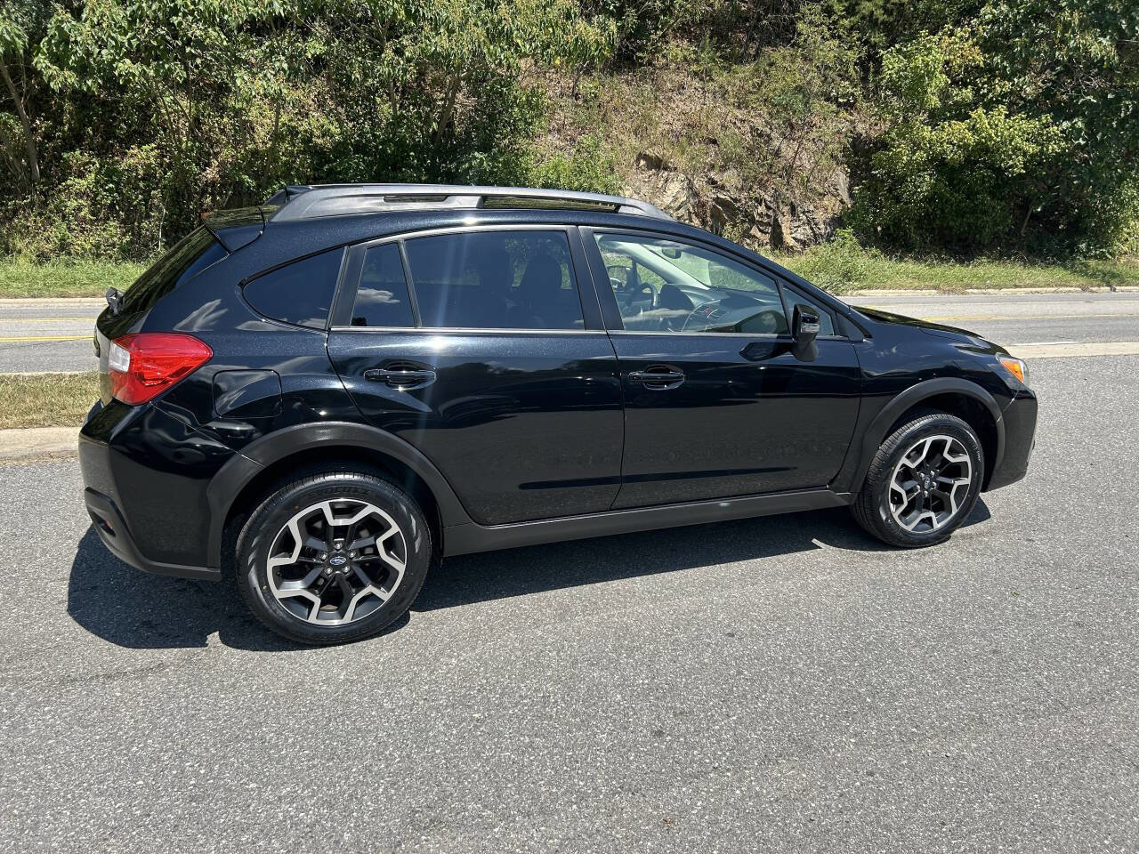 Used 2016 Subaru Crosstrek 2.0i Limited image 10