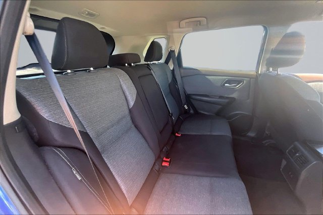 Used 2023 Nissan Rogue SV FWD image 27