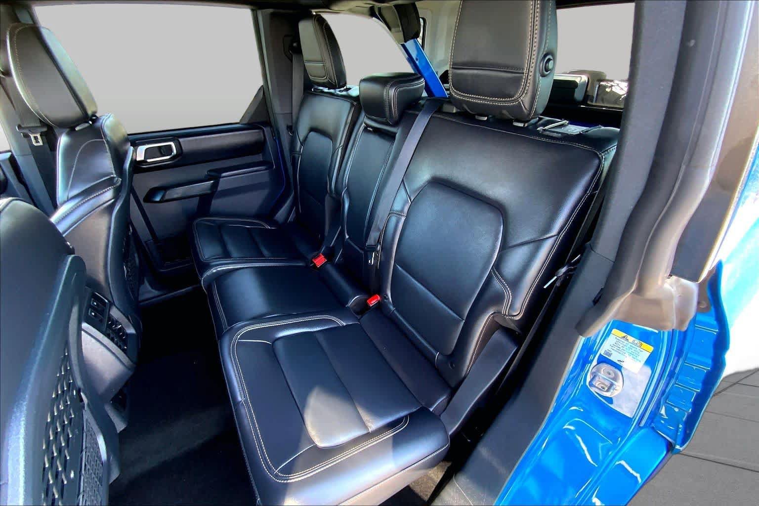 Used 2025 Ford Bronco Badlands AWD/4WD image 19
