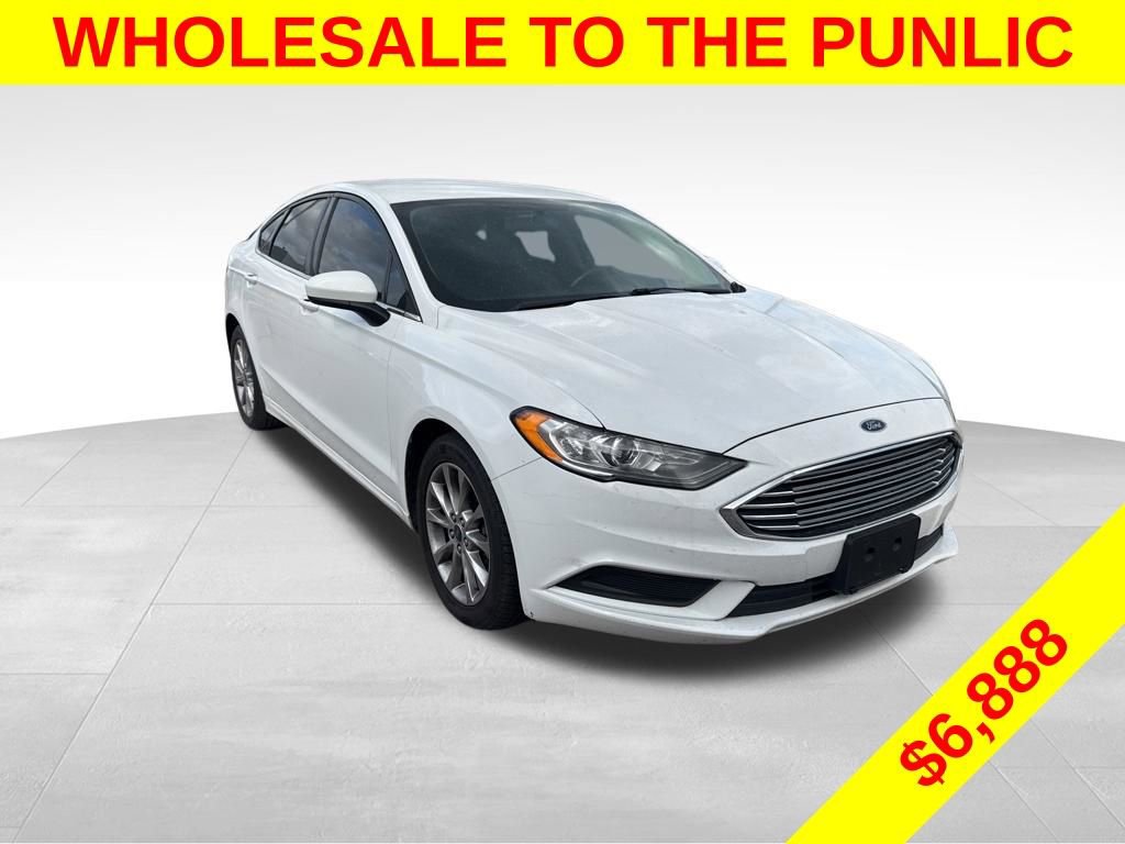 Used 2017 Ford Fusion SE image 1