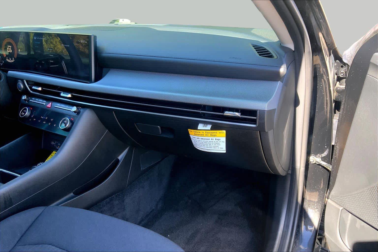 Used 2024 Hyundai Sonata SEL FWD image 17