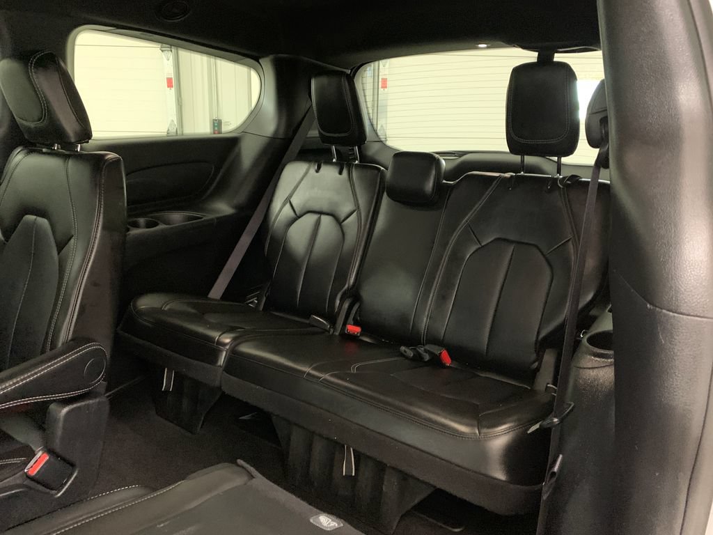 Used 2025 Chrysler Pacifica Select FWD image 20