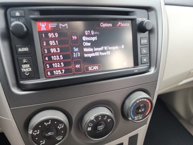 Used 2013 Toyota Corolla S image 8