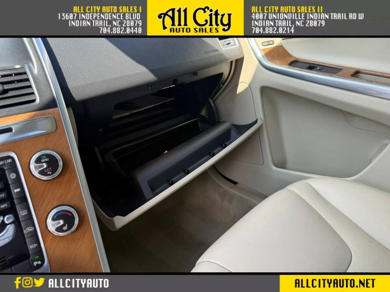 Used 2015 Volvo XC60 T5 Premier w/ Proximity Package FWD image 29