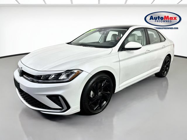 Used 2025 Volkswagen Jetta SE FWD image 3