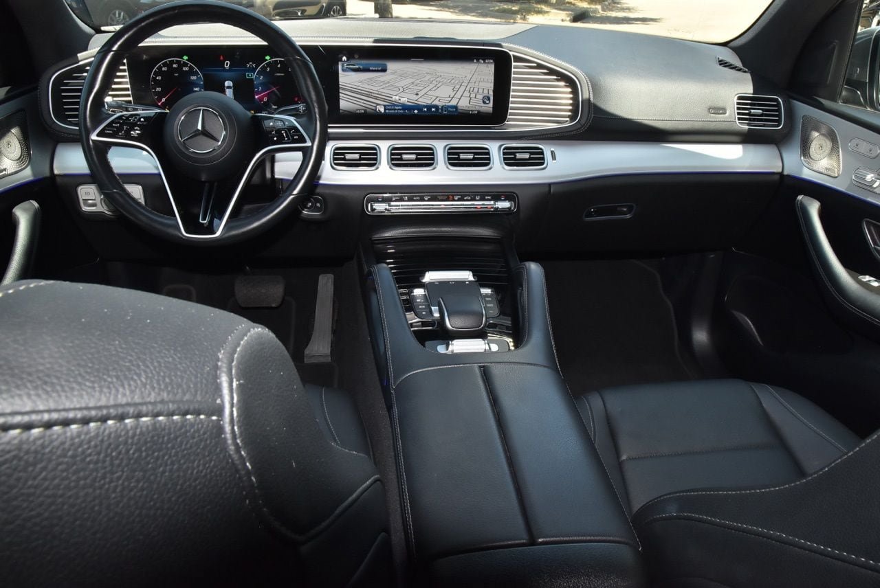 Used 2024 Mercedes-Benz GLS 450 4MATIC image 17