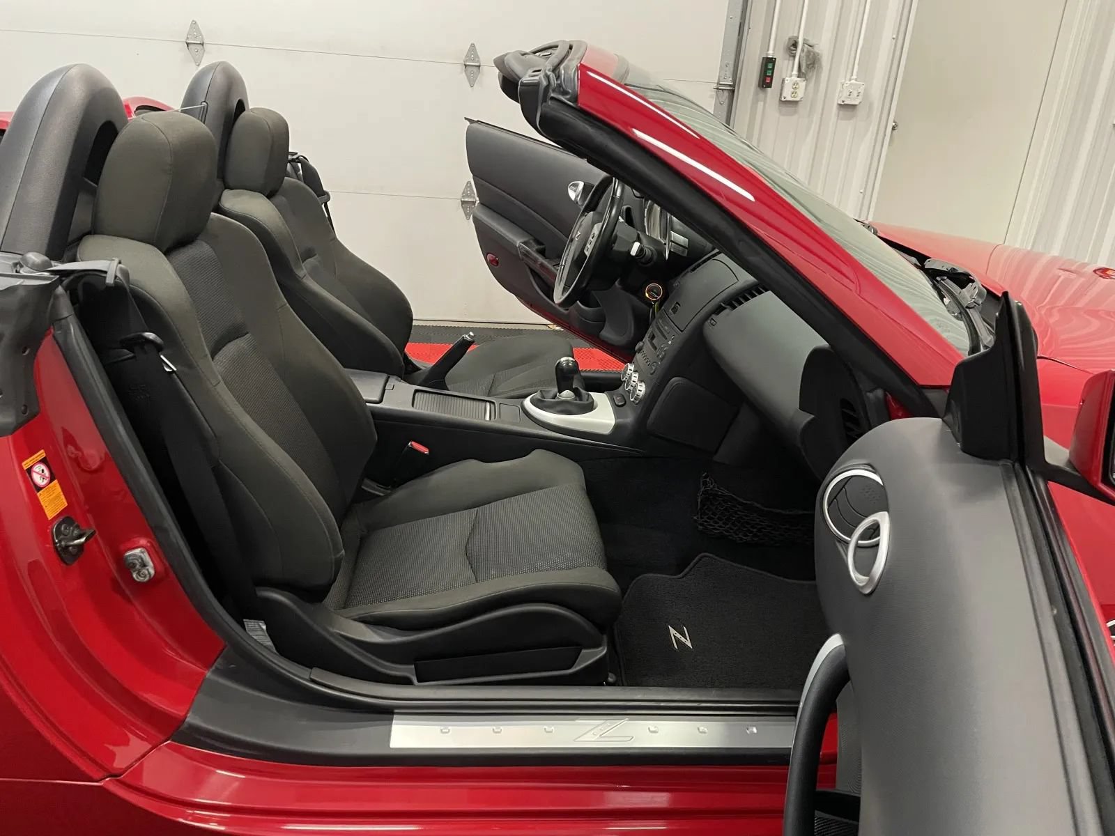 Used 2007 Nissan 350Z Enthusiast RWD image 42