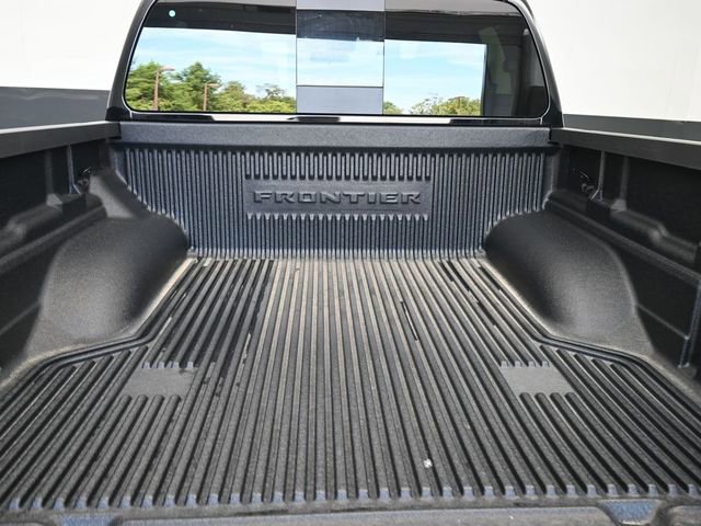 Used 2025 Nissan Frontier PRO-4X image 25