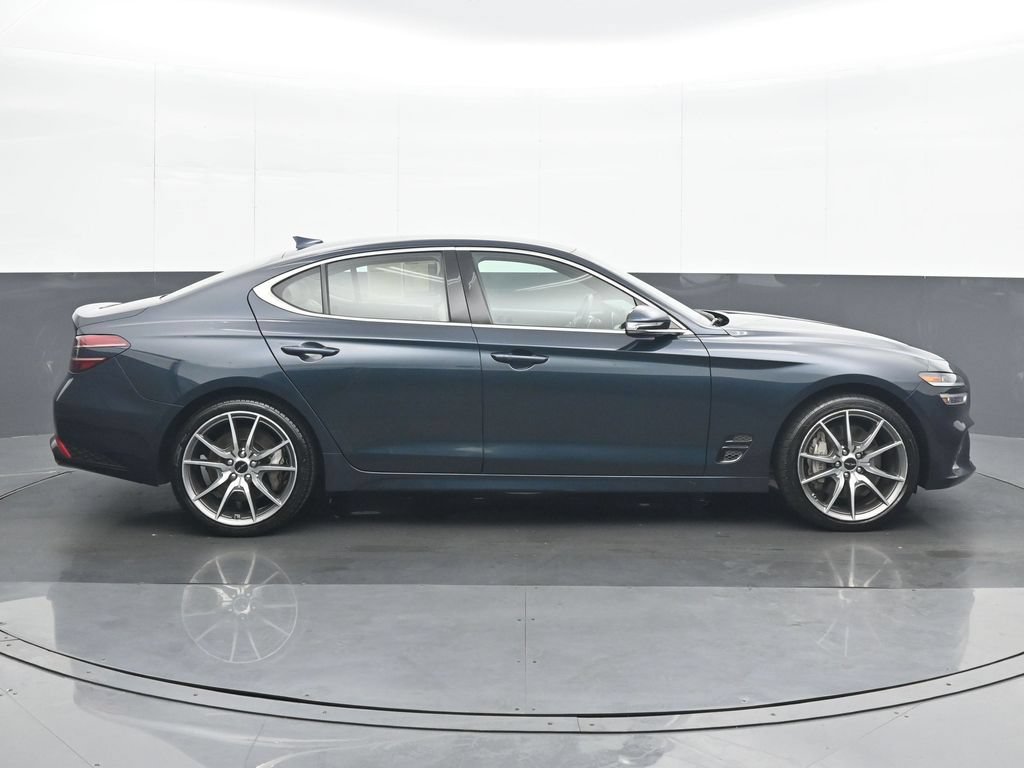 Used 2024 Genesis G70 2.5T RWD image 7
