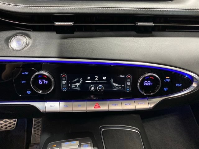 Used 2023 Genesis GV70 3.5T Sport w/ Sport Prestige Package AWD/4WD image 19