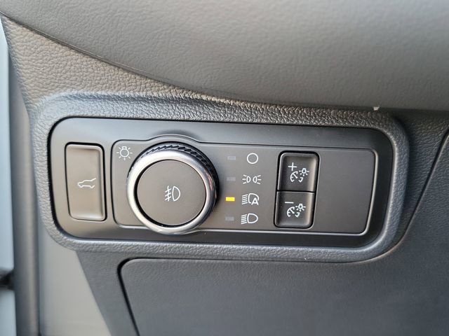 Used 2025 Ford Explorer Active w/ Active Comfort Package RWD image 15