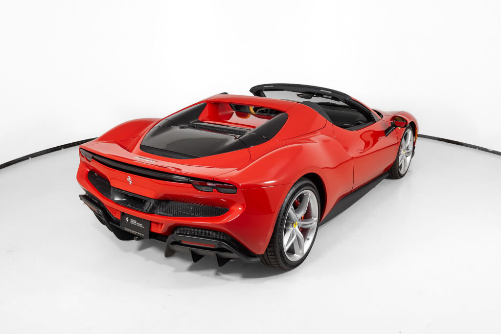 Used 2025 Ferrari 296 GTS RWD image 9