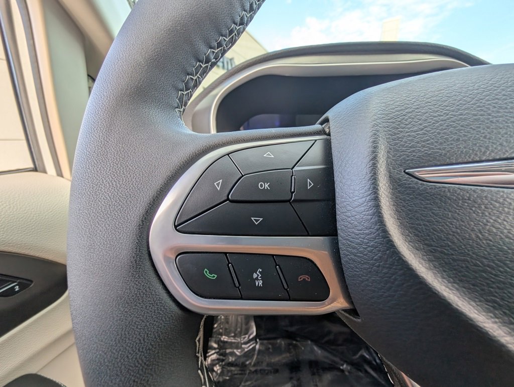 Used 2024 Chrysler Pacifica Touring-L w/ Road Tripper Package image 22