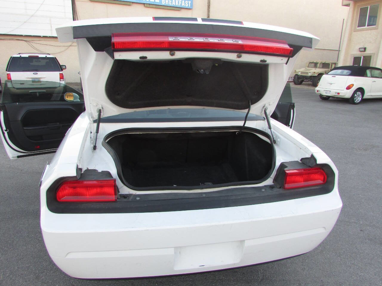 Used 2010 Dodge Challenger SE RWD image 25