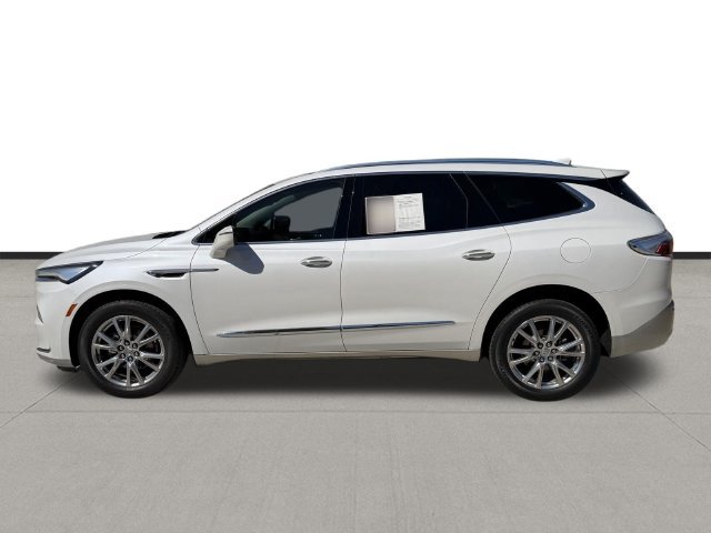 Used 2023 Buick Enclave Essence w/ Experience Buick Package FWD image 8
