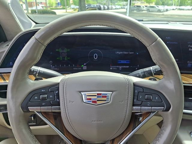 Used 2022 Cadillac Escalade Premium Luxury Platinum image 24