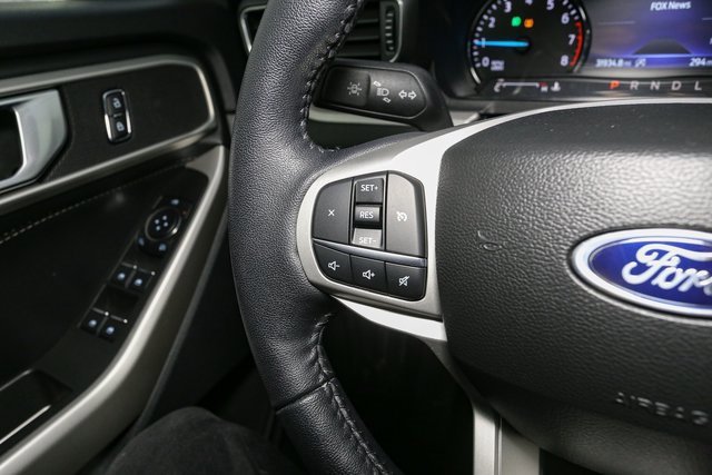 Used 2023 Ford Explorer XLT w/ Equipment Group 202A image 30