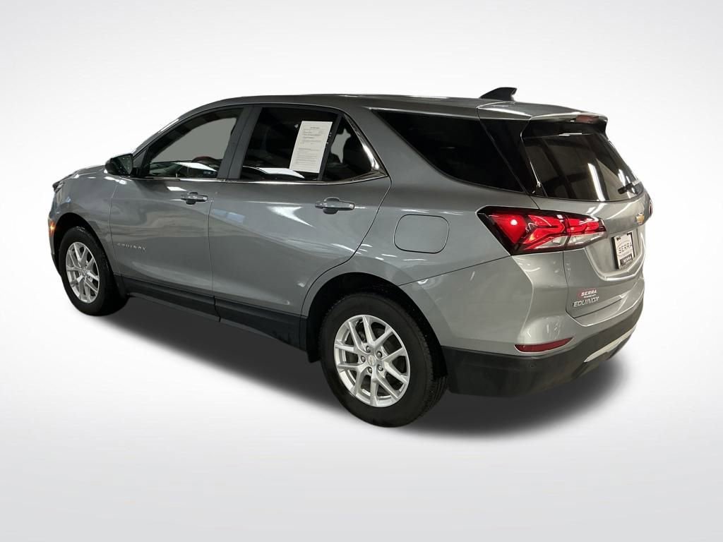Used 2024 Chevrolet Equinox LT image 3