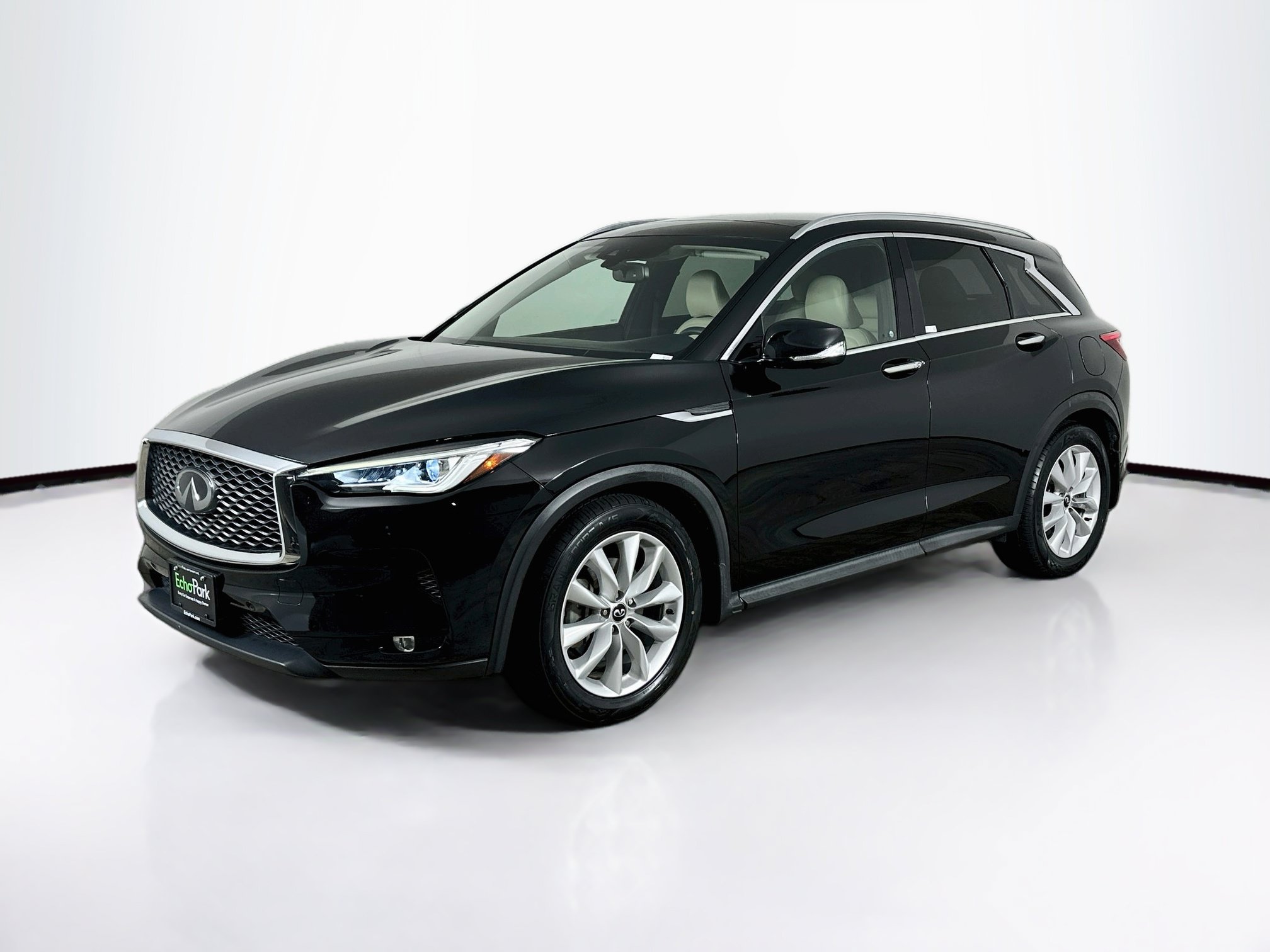 Used 2019 INFINITI QX50 Essential w/ Premium Heat Package AWD/4WD image 3