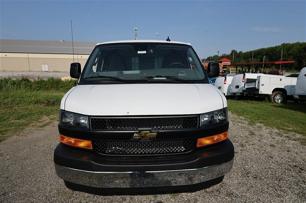 New 2025 Chevrolet Express 2500 w/ Driver Convenience Package RWD image 30
