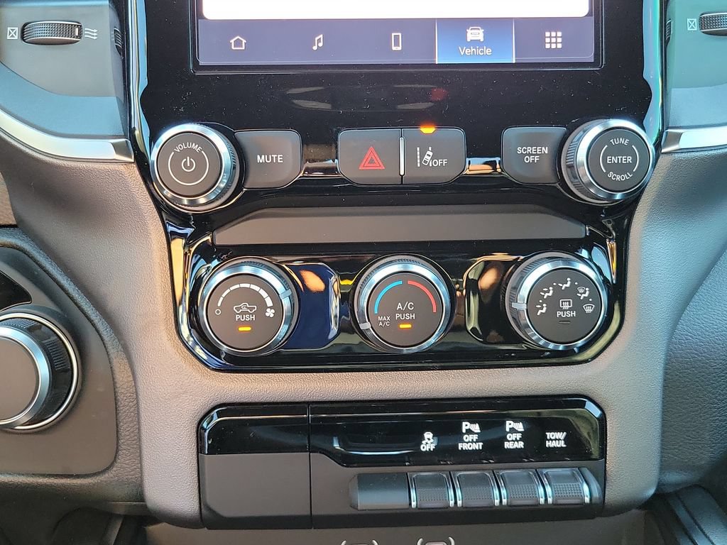 New 2026 RAM 1500 Big Horn w/ Night Edition RWD image 19