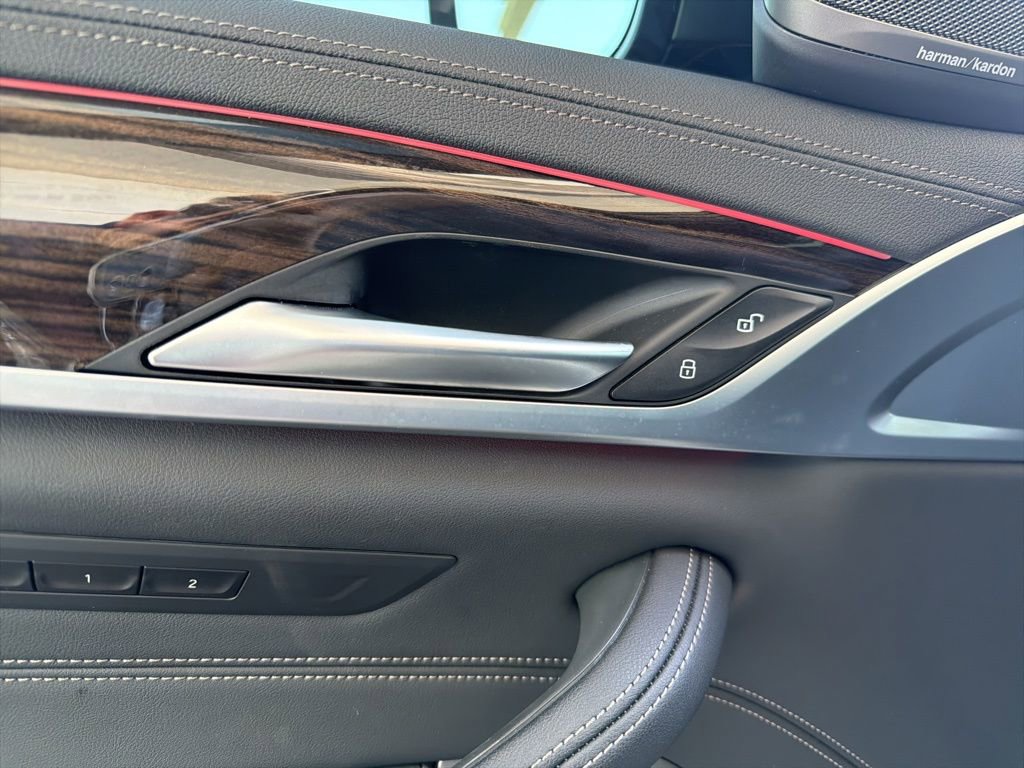 Used 2023 BMW M550i xDrive w/ Parking Assistance Package image 7