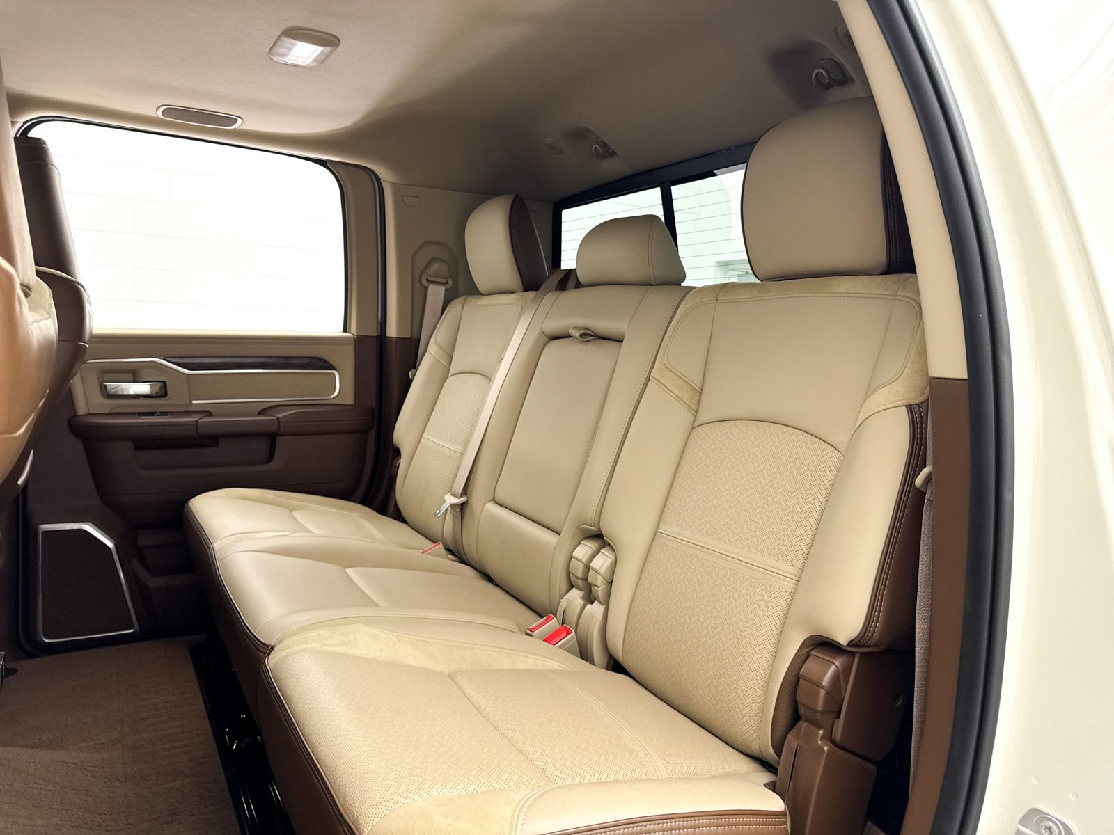 Used 2021 RAM 3500 Laramie AWD/4WD image 31