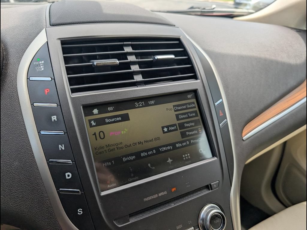 Used 2016 Lincoln MKC Reserve w/ Lincoln MKC Climate Package AWD/4WD image 17