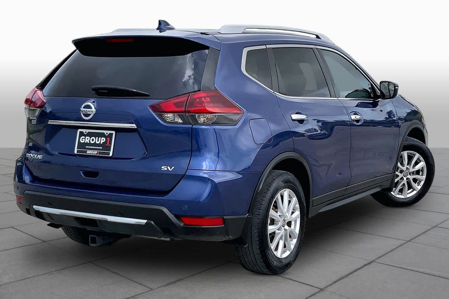 Used 2020 Nissan Rogue SV FWD image 13