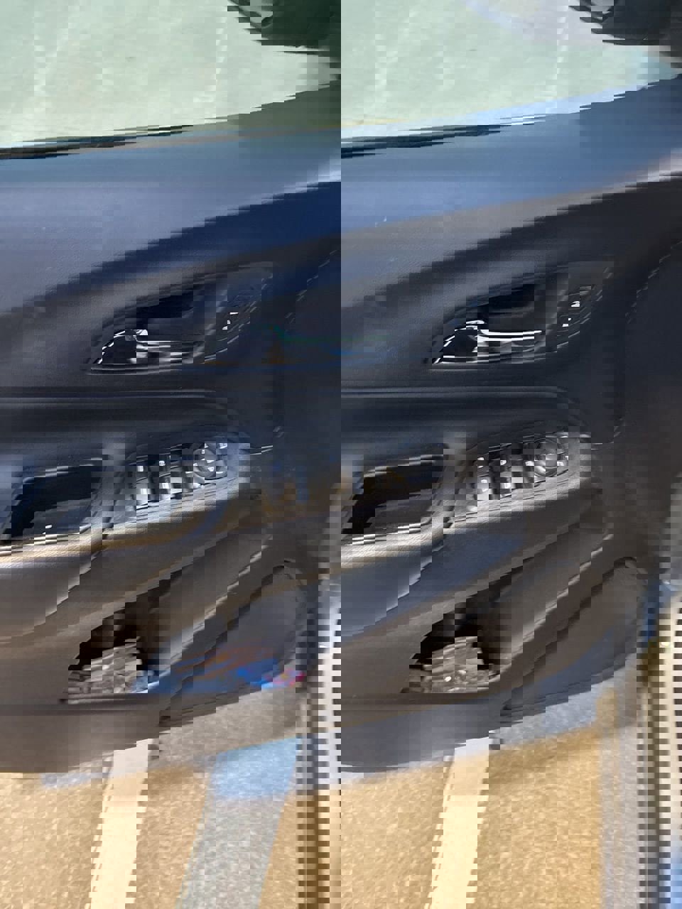 Used 2023 Chevrolet Equinox LT image 9