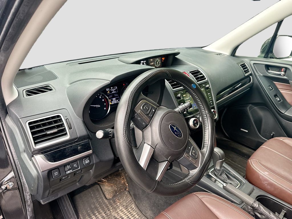 Used 2017 Subaru Forester 2.5i Touring AWD/4WD image 9