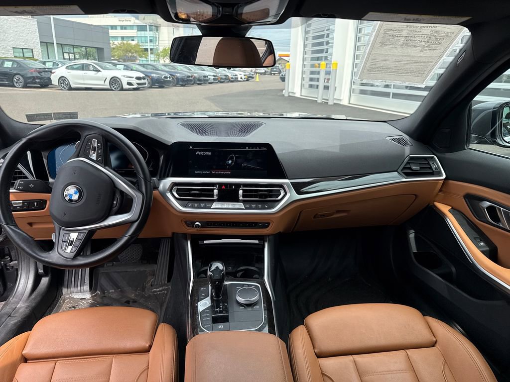 Used 2021 BMW 330i xDrive Sedan w/ Premium Package image 11
