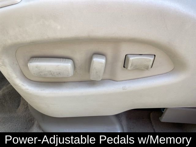 Used 2015 Cadillac SRX Luxury w/ Driver Awareness Package image 13