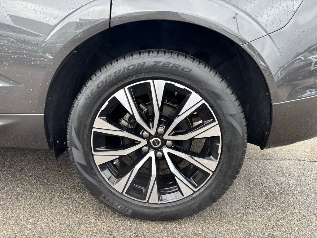 Used 2023 Volvo XC60 B5 Core w/ Climate Package image 30