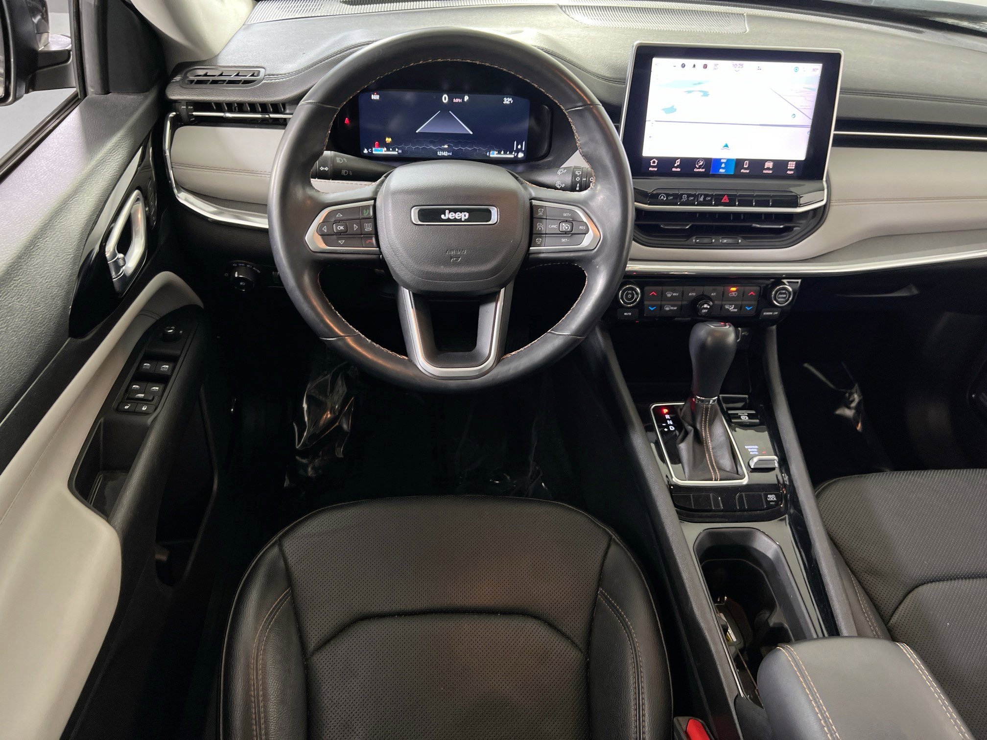 Used 2022 Jeep Compass Limited w/ Elite Group image 24