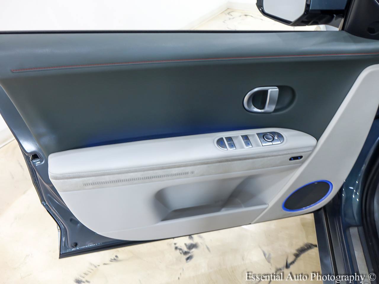 Used 2023 Hyundai Ioniq 5 Limited w/ Cargo Package AWD/4WD image 28
