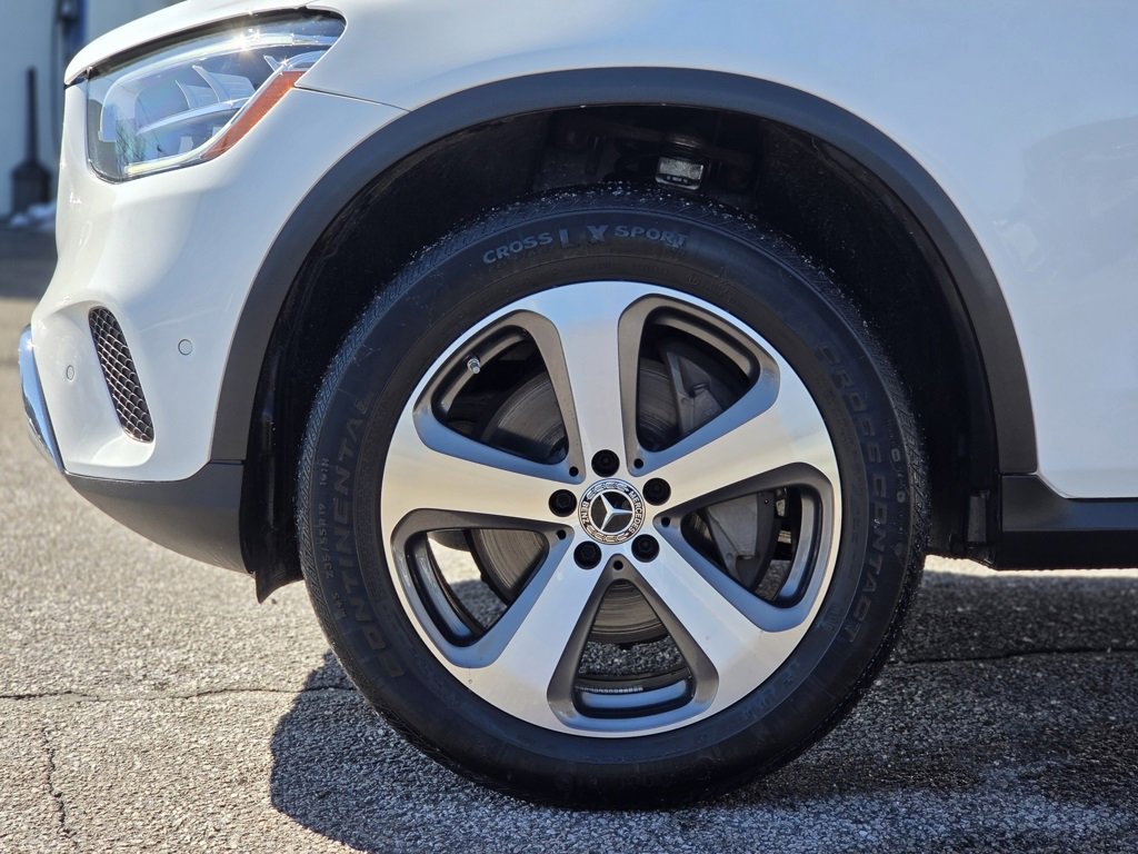 Used 2022 Mercedes-Benz GLC 300 4MATIC w/ Premium Package Lite image 11