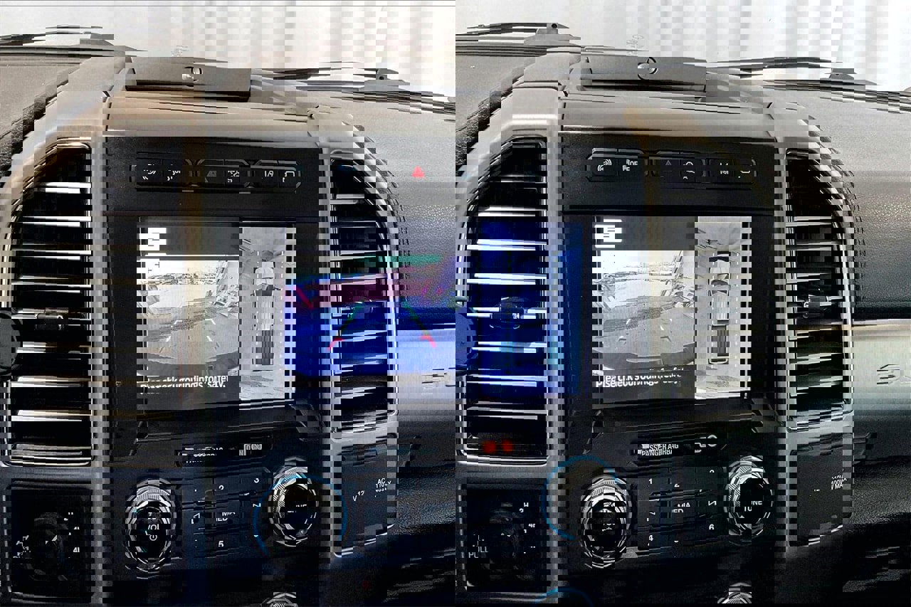 Certified 2021 Ford F250 Platinum w/ Tremor Off-Road Package image 24