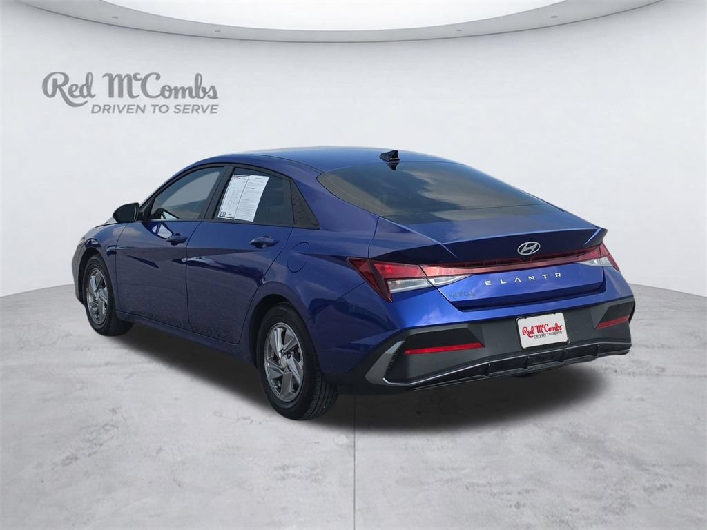 Certified 2025 Hyundai Elantra SE FWD image 4